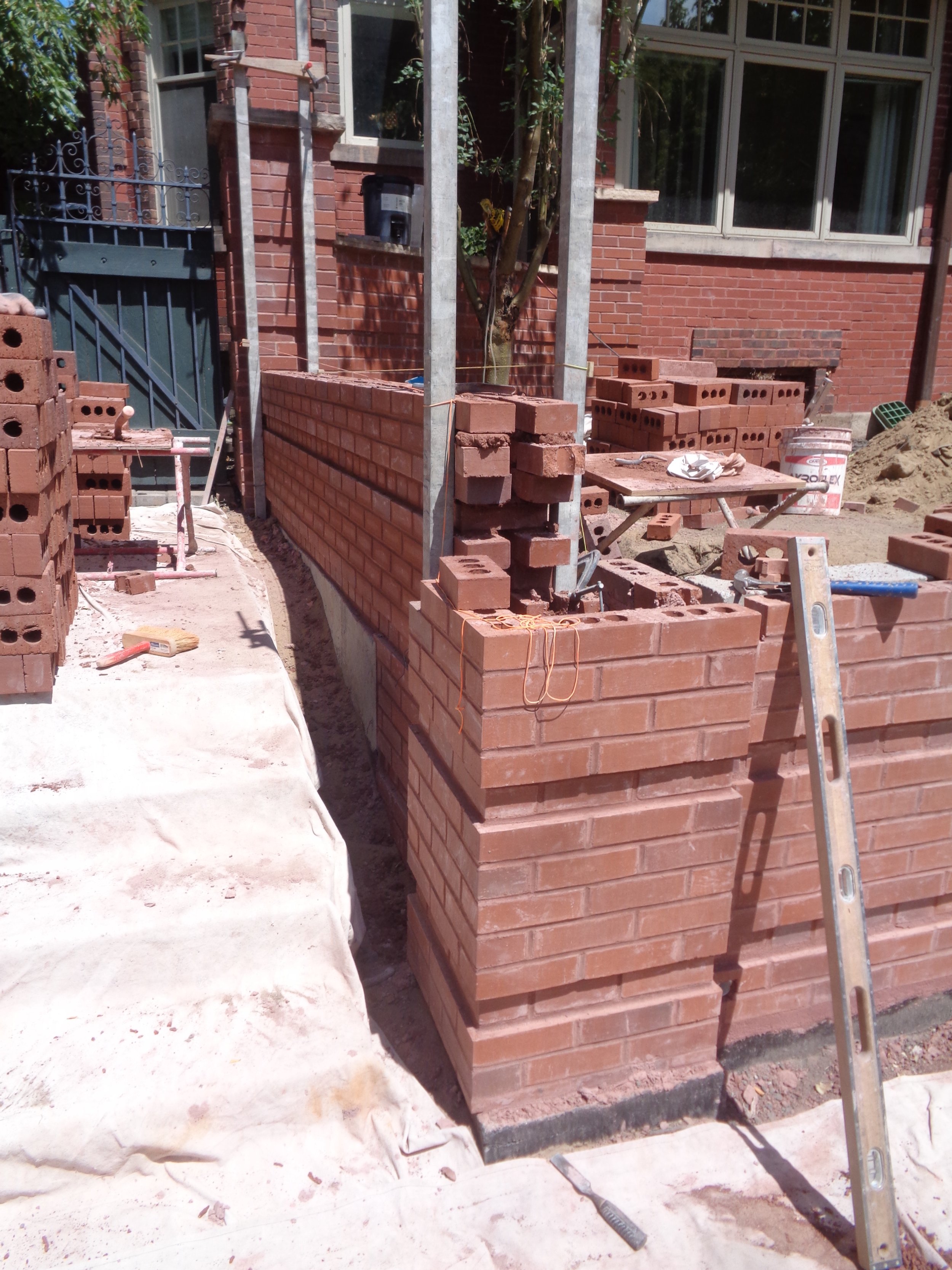 DETAIL COLUMN AND WALL.JPG