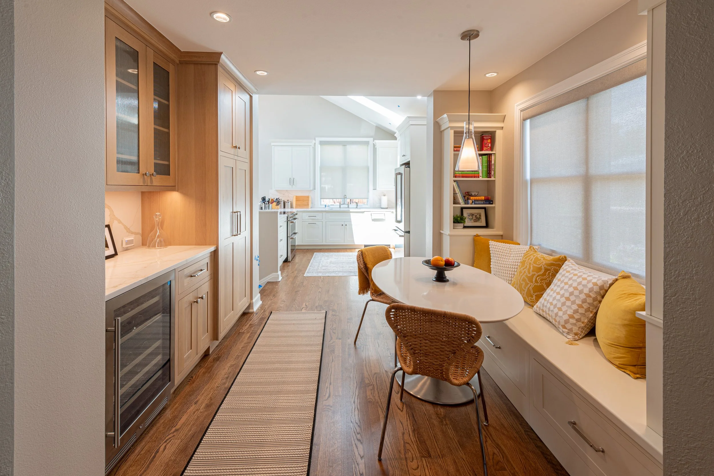 Hanks Breakfast Room/Beverage Bar