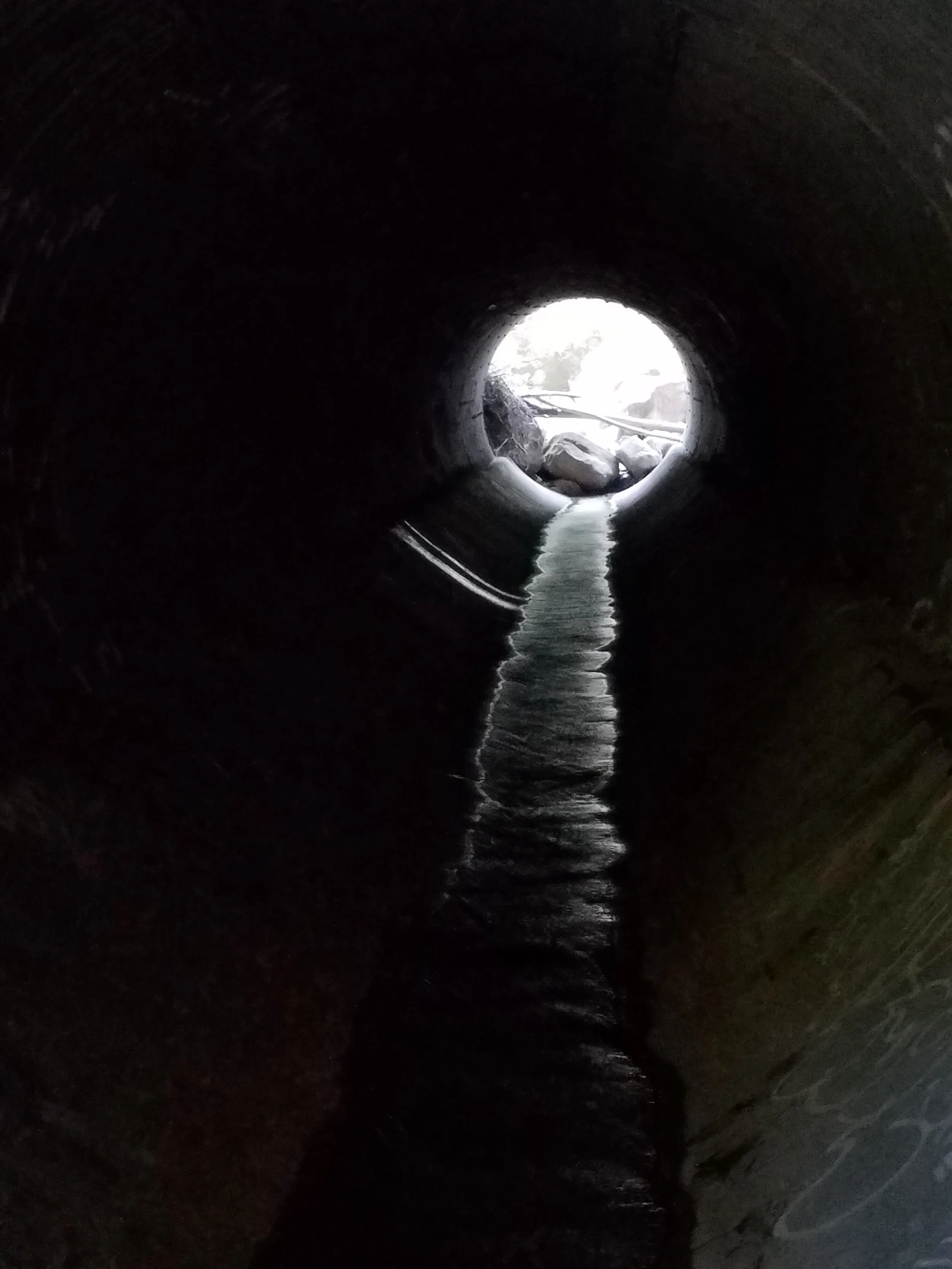 Dark Tunnel