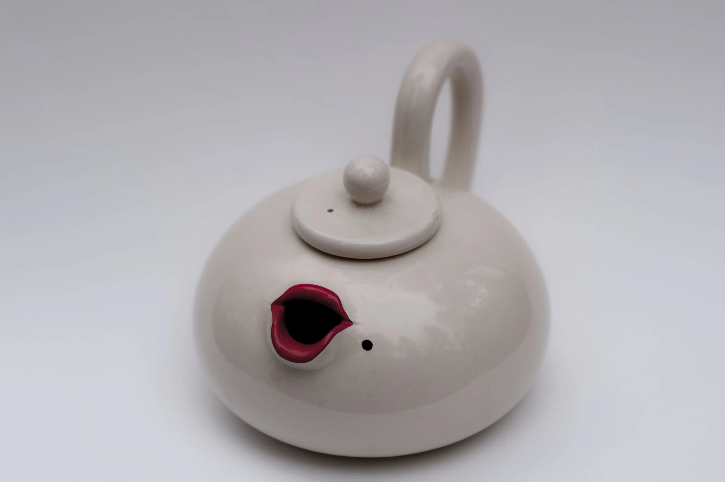 marilyn tea pot
