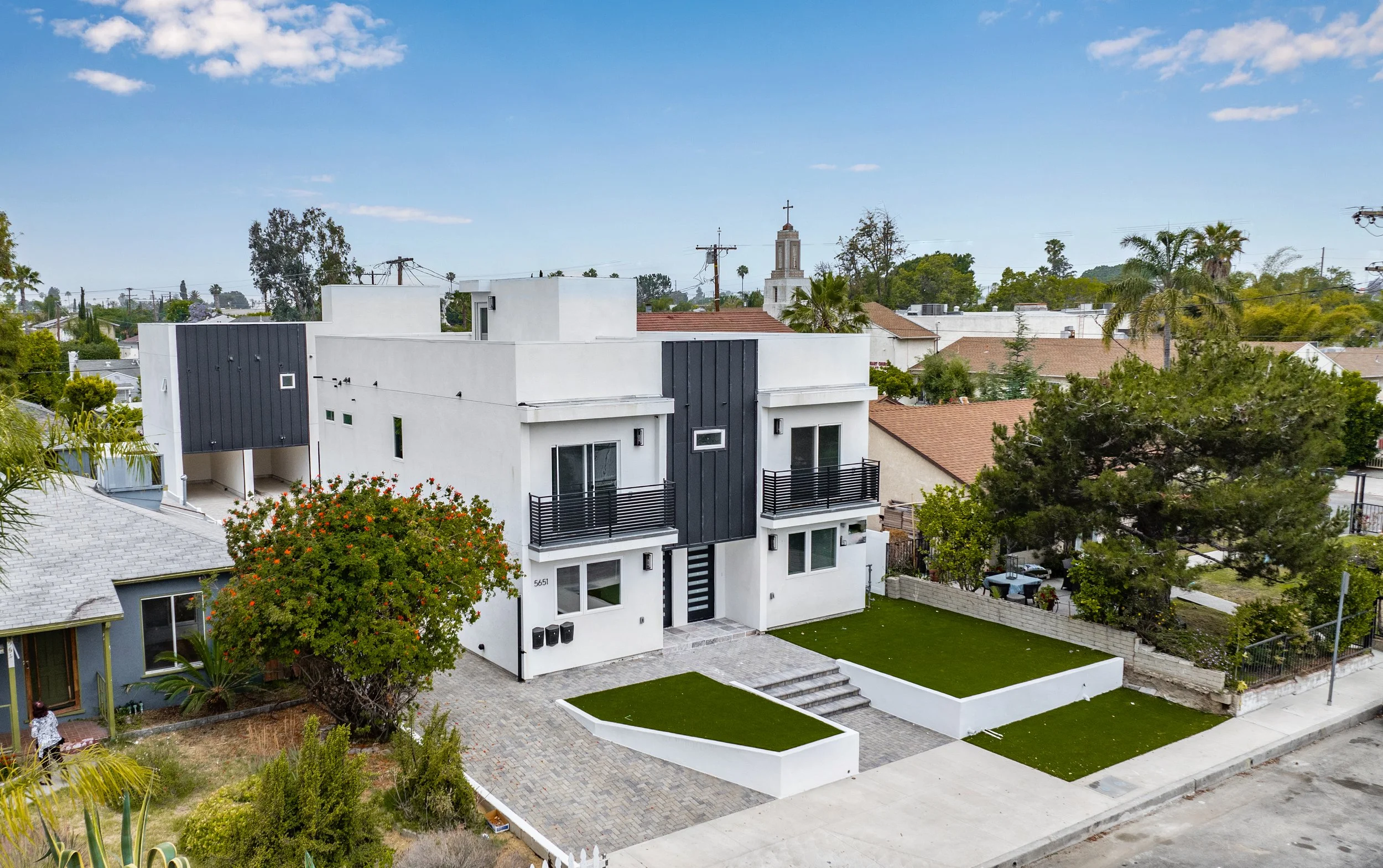 5653 Satsuma Ave - 2024