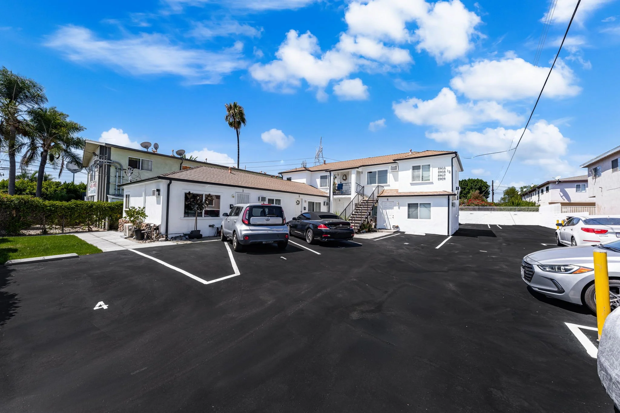 5907 Cahuenga Blvd - 2025