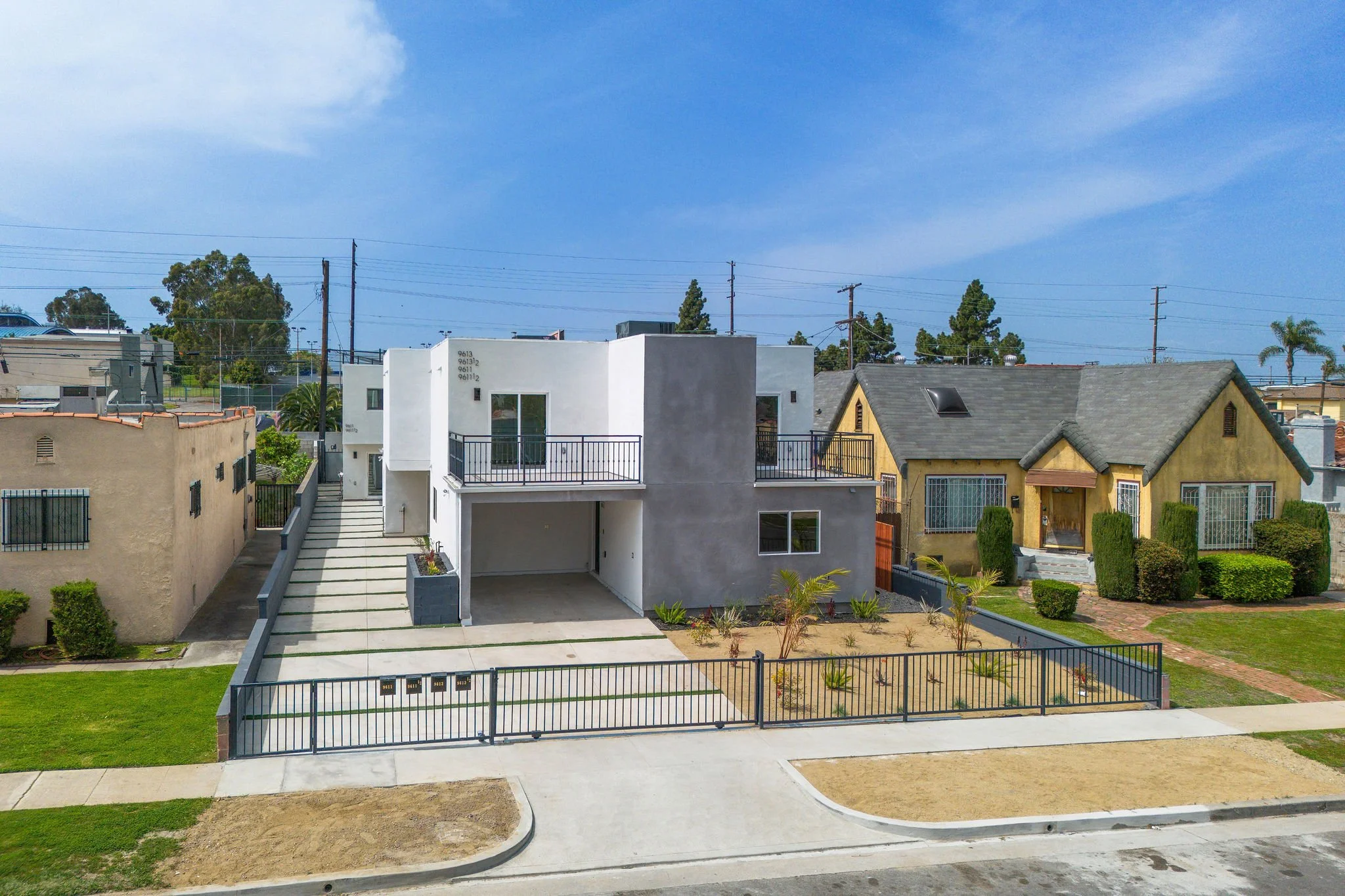 9613 Hobart Blvd - 2025