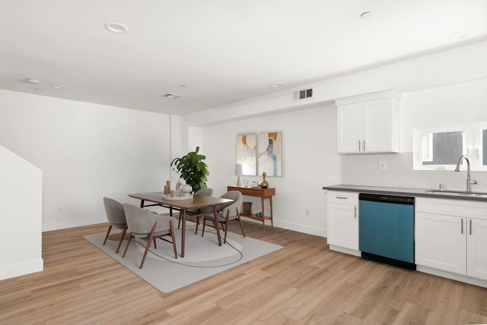 111-web-or-mls-Property_8C35_5-print-DSC02157-21-11_25-01-24_19_46-9.jpg