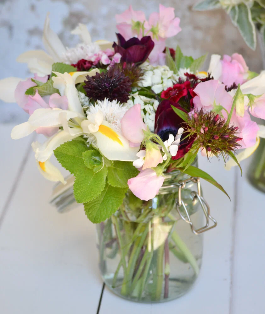 Hand tied posy.jpg