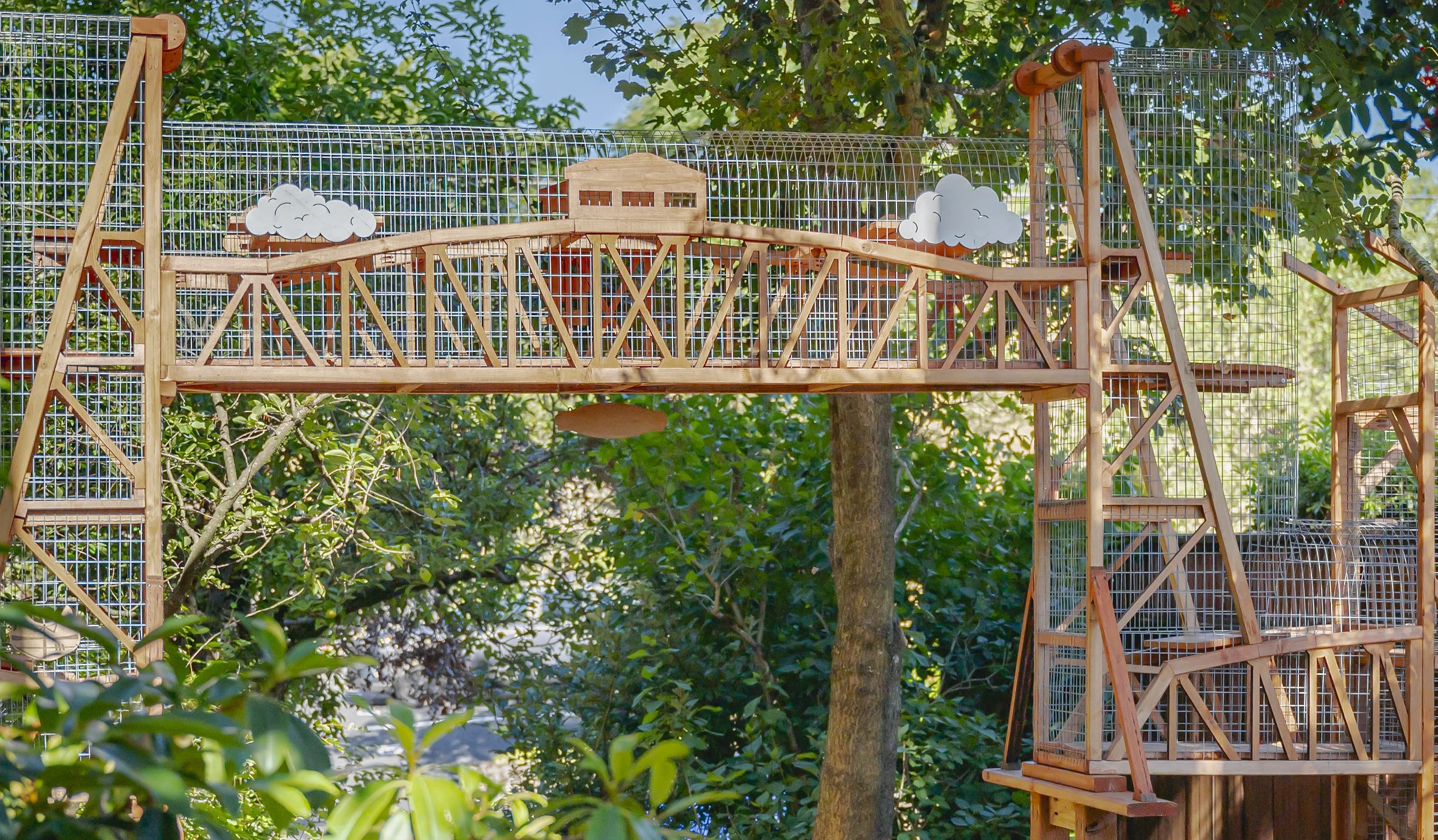 Catio 7: The Pawthorne Bridge
