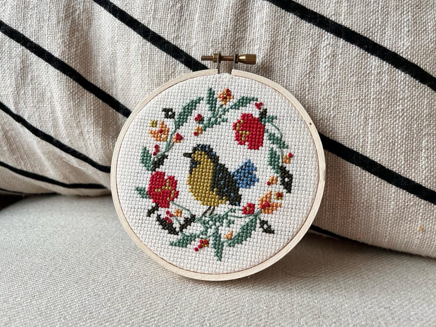 4&rdquo; Summer Bird
-
Love all the colors for this one
-
Find pattern @junebuganddarlin