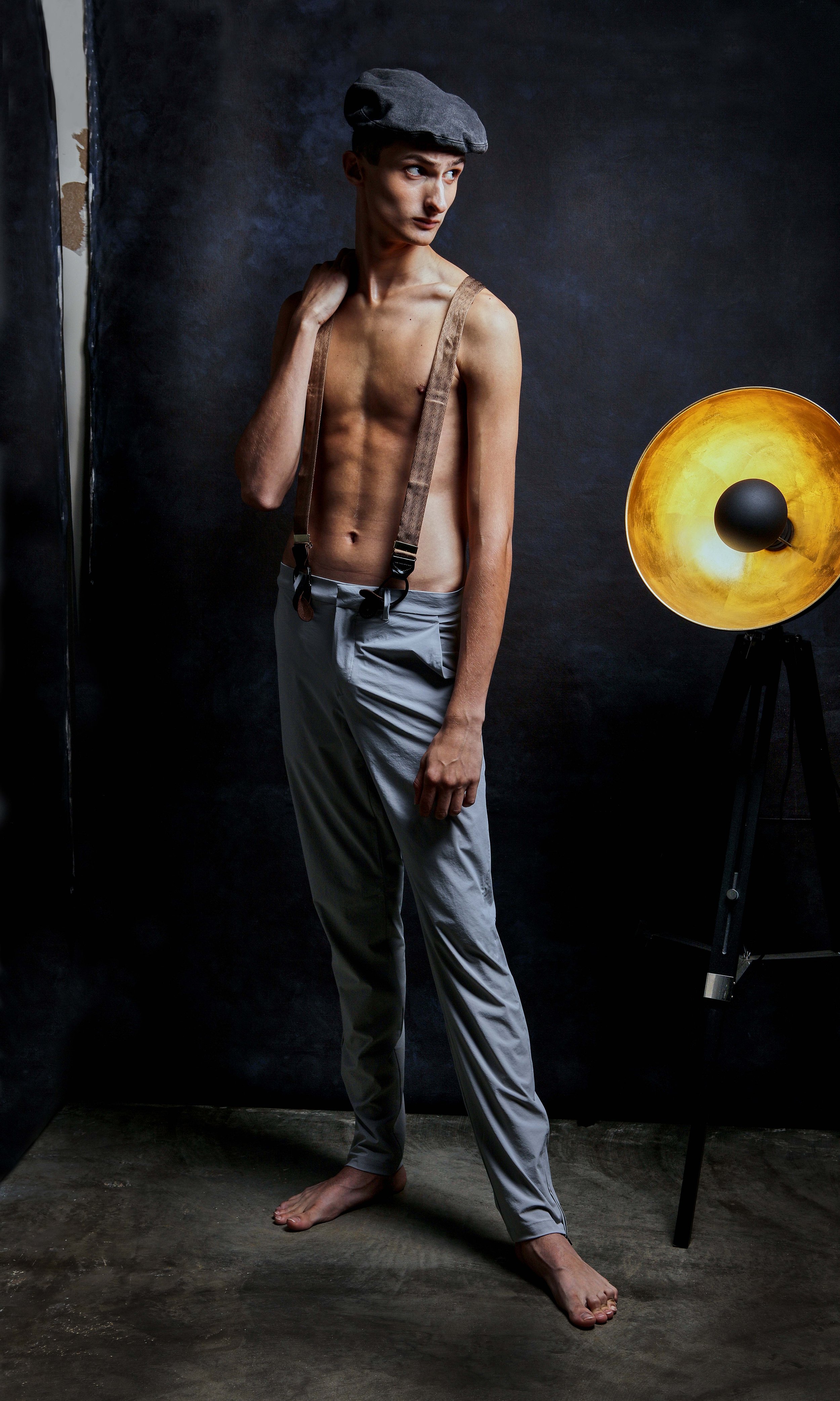 Young Male Model With Large Light to Side_47A5715.jpg