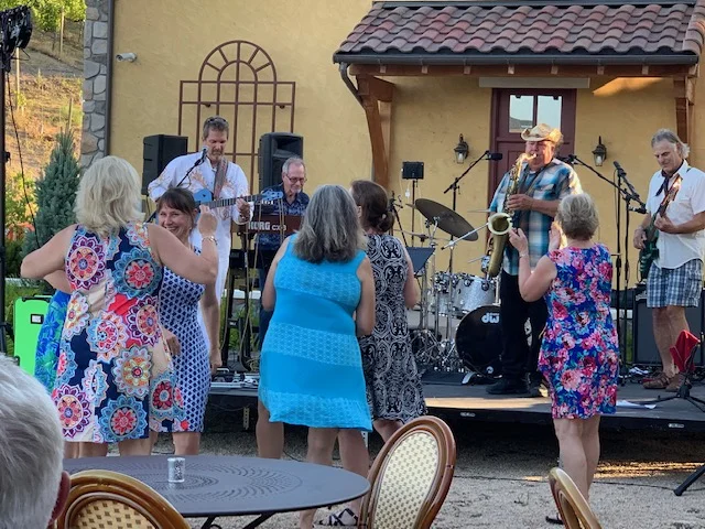 Live Music Under the Stars Featuring Cascadia Grove