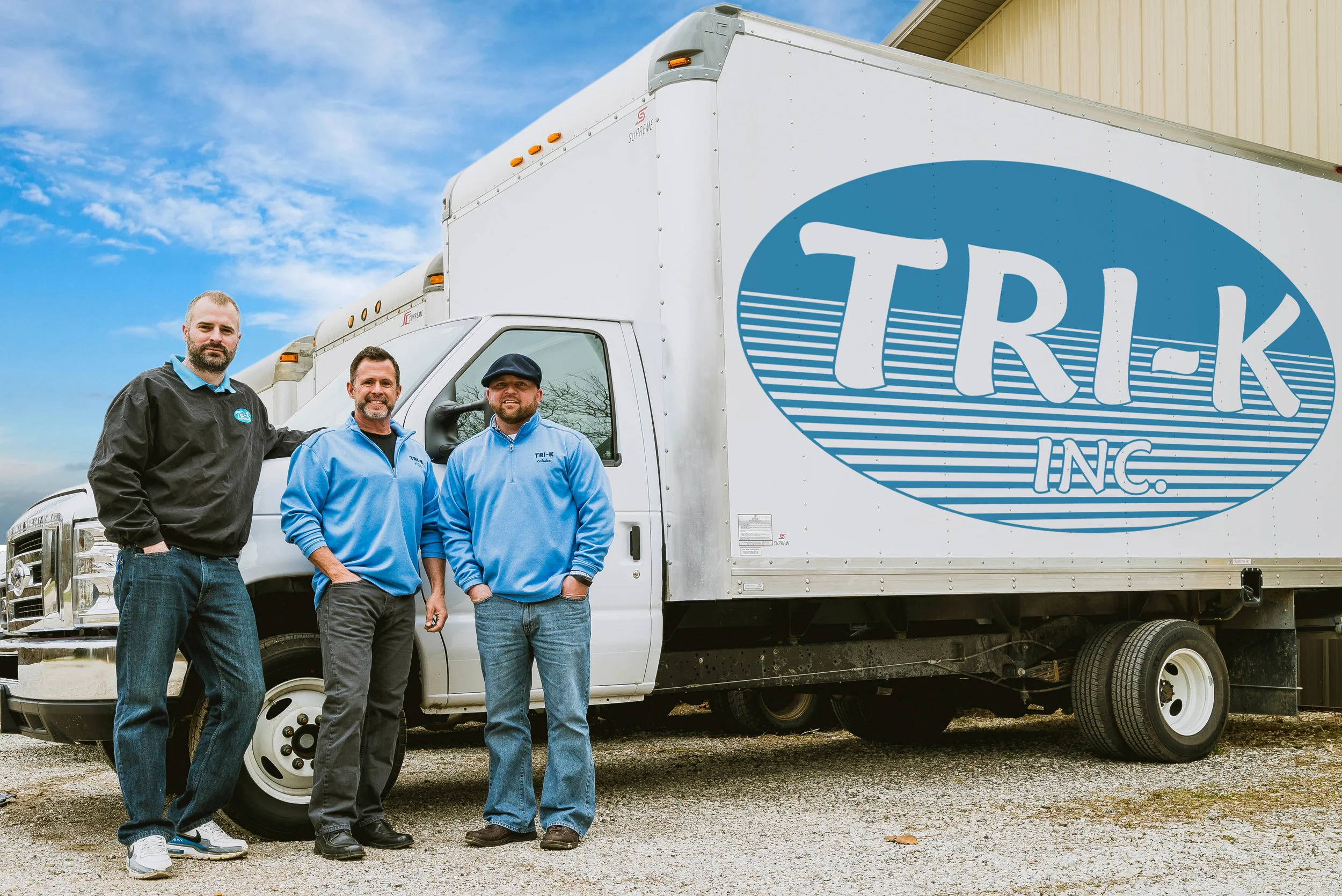 Truck bigger lOGO.jpg