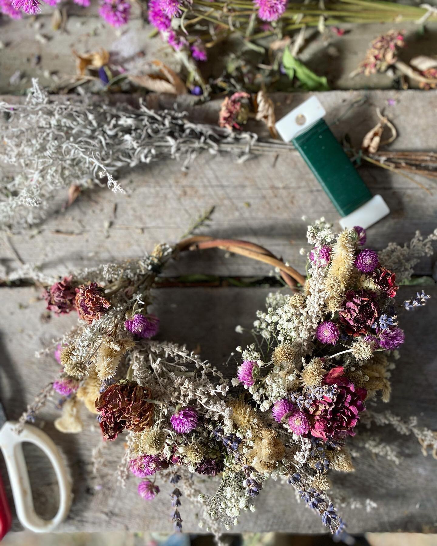 Switching gears&hellip;✨Spending some time playing with the color and texture from the summer. Dried flower wreaths and evergreen wreaths are making their way onto the website and will be available at holiday markets in December. Stay tuned! 🌾🌻🍂 #