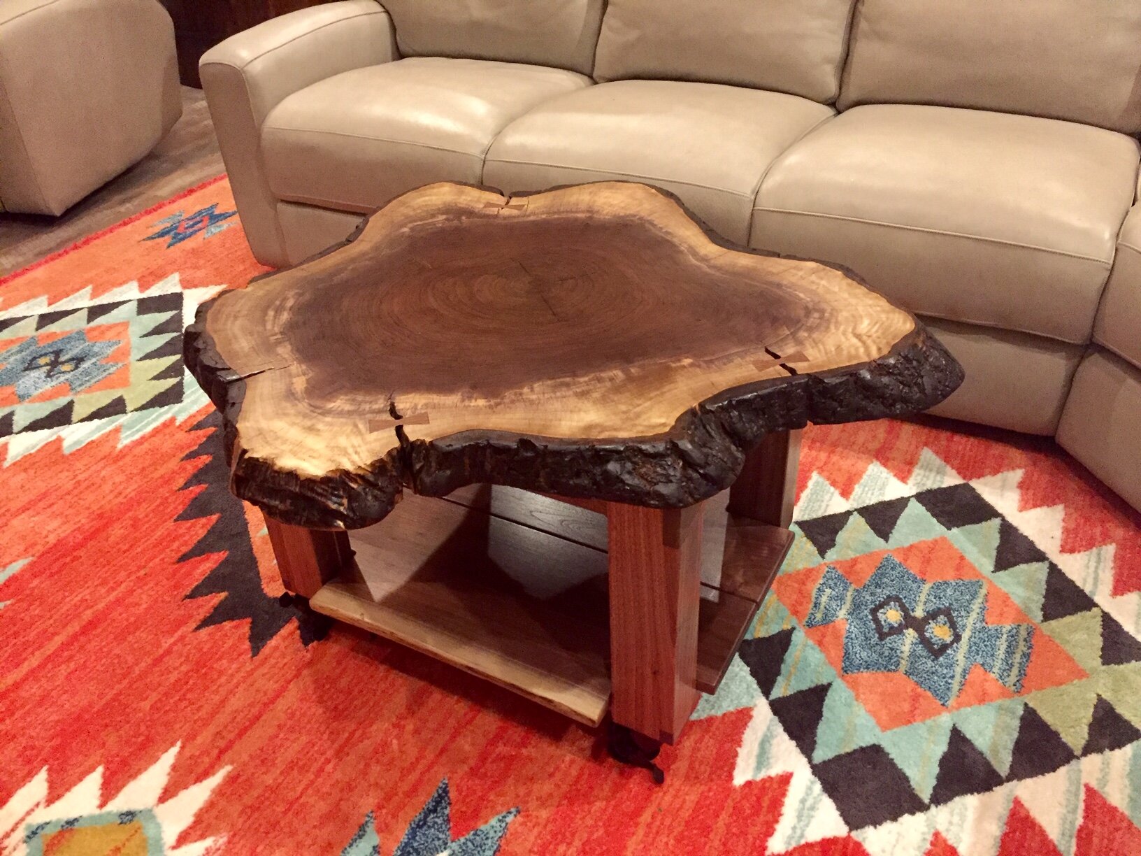 COFFEE TABLES 