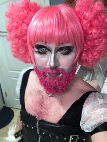 The finished look with wig. WOOT!