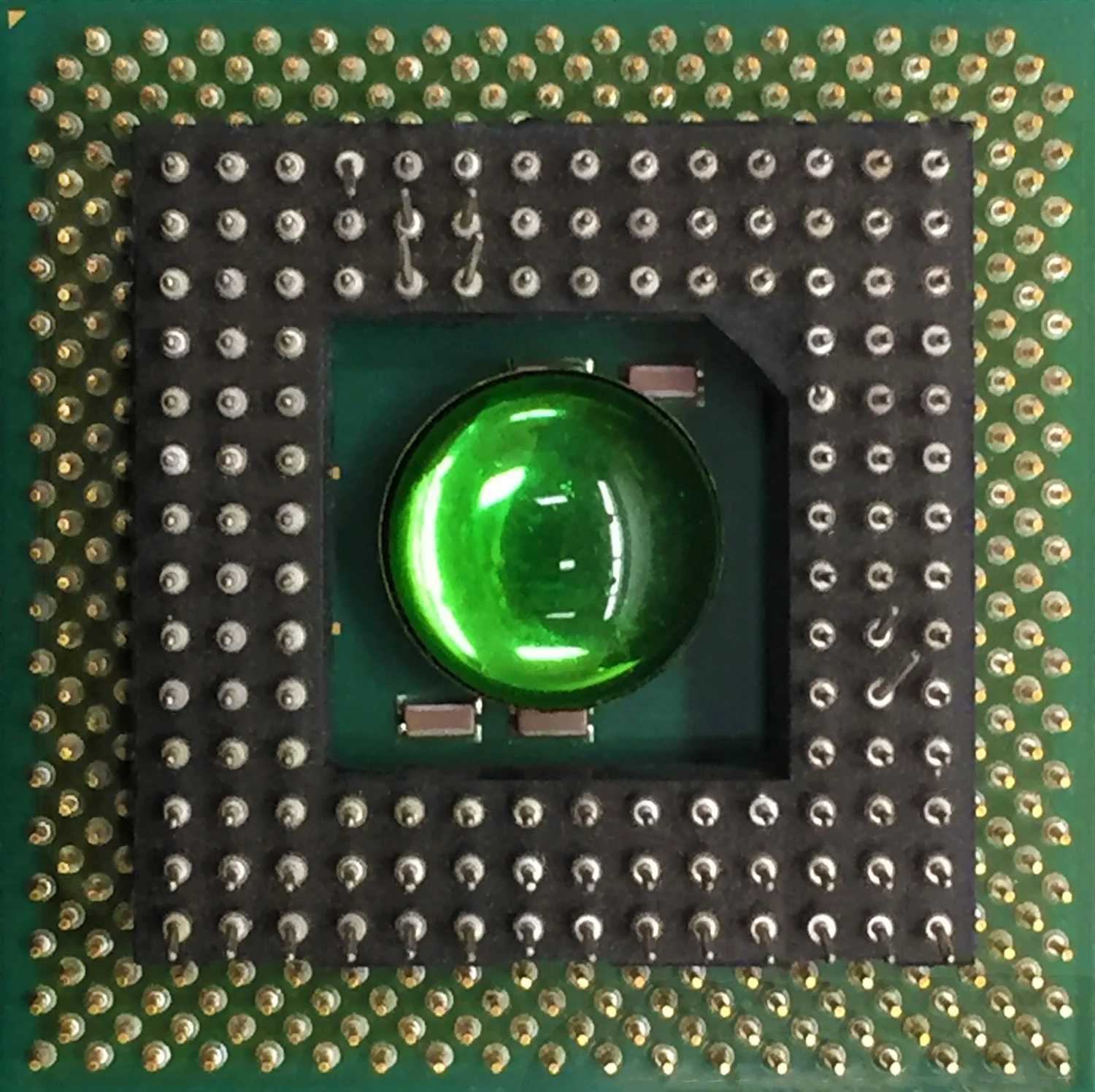 Green Black, minibyte pin, 2"x 2"