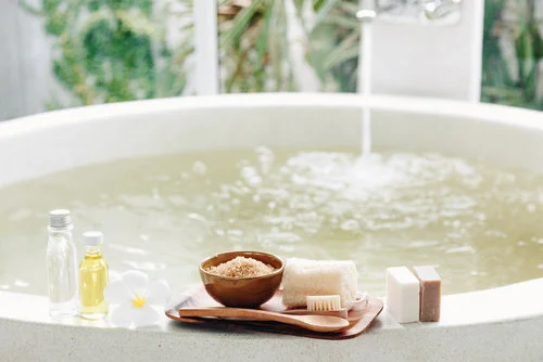 luxury-bath-oils-4.jpg