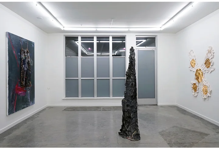 ROSY KEYSER & BRIE RUAIS Squid Ink, Installation