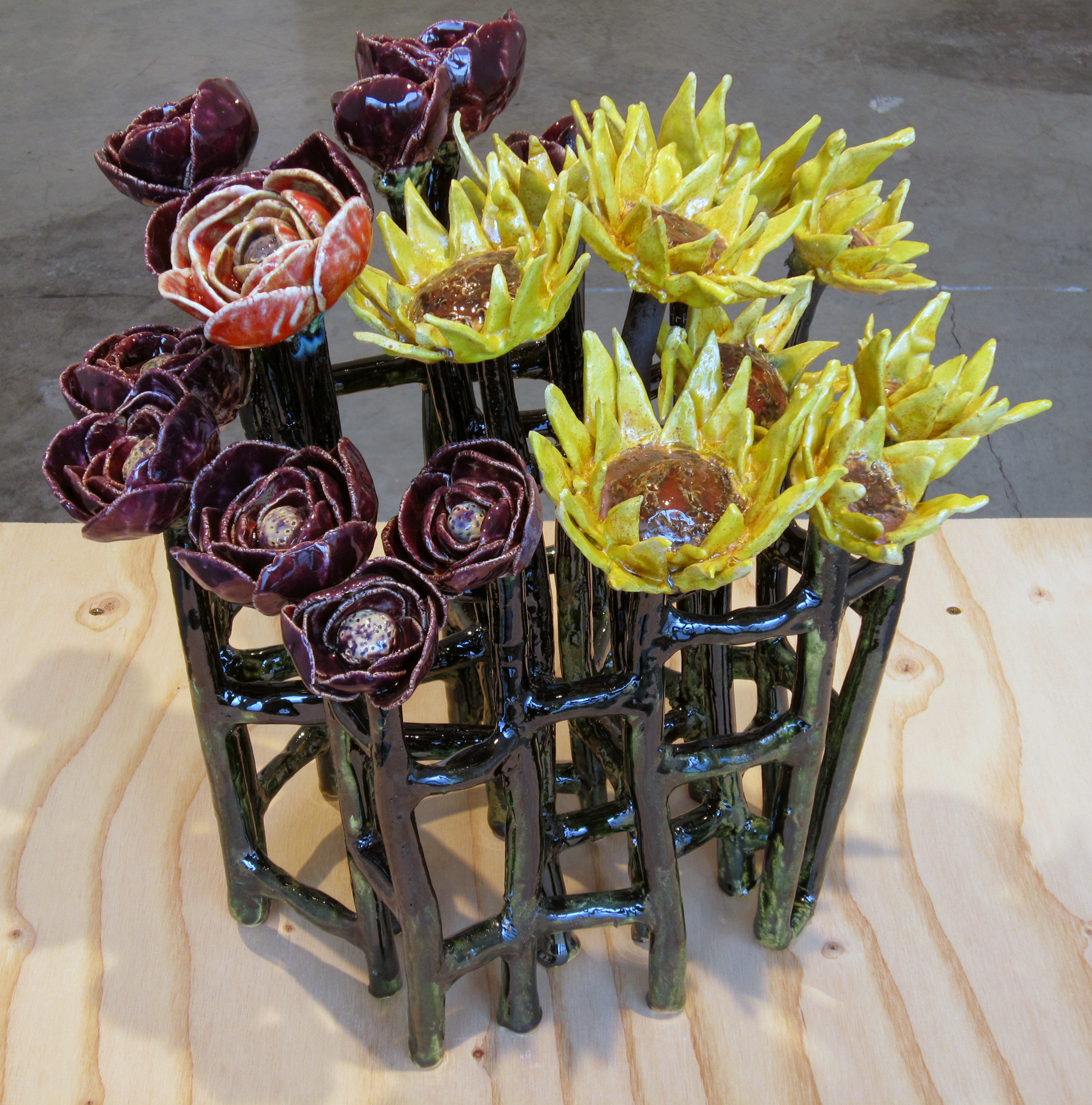   ERIK SCOLLON   Bouquet,&nbsp; 2013, glaze on stoneware, 15" x 15 1/2" x 9 1/2" 