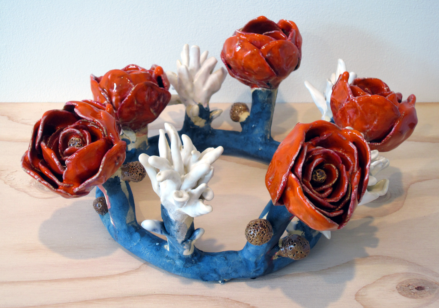   ERIK SCOLLON   Ring of Flowers,&nbsp; 2013, glaze and underglaze on stoneware, 6" x 11 1/2" x 11" 