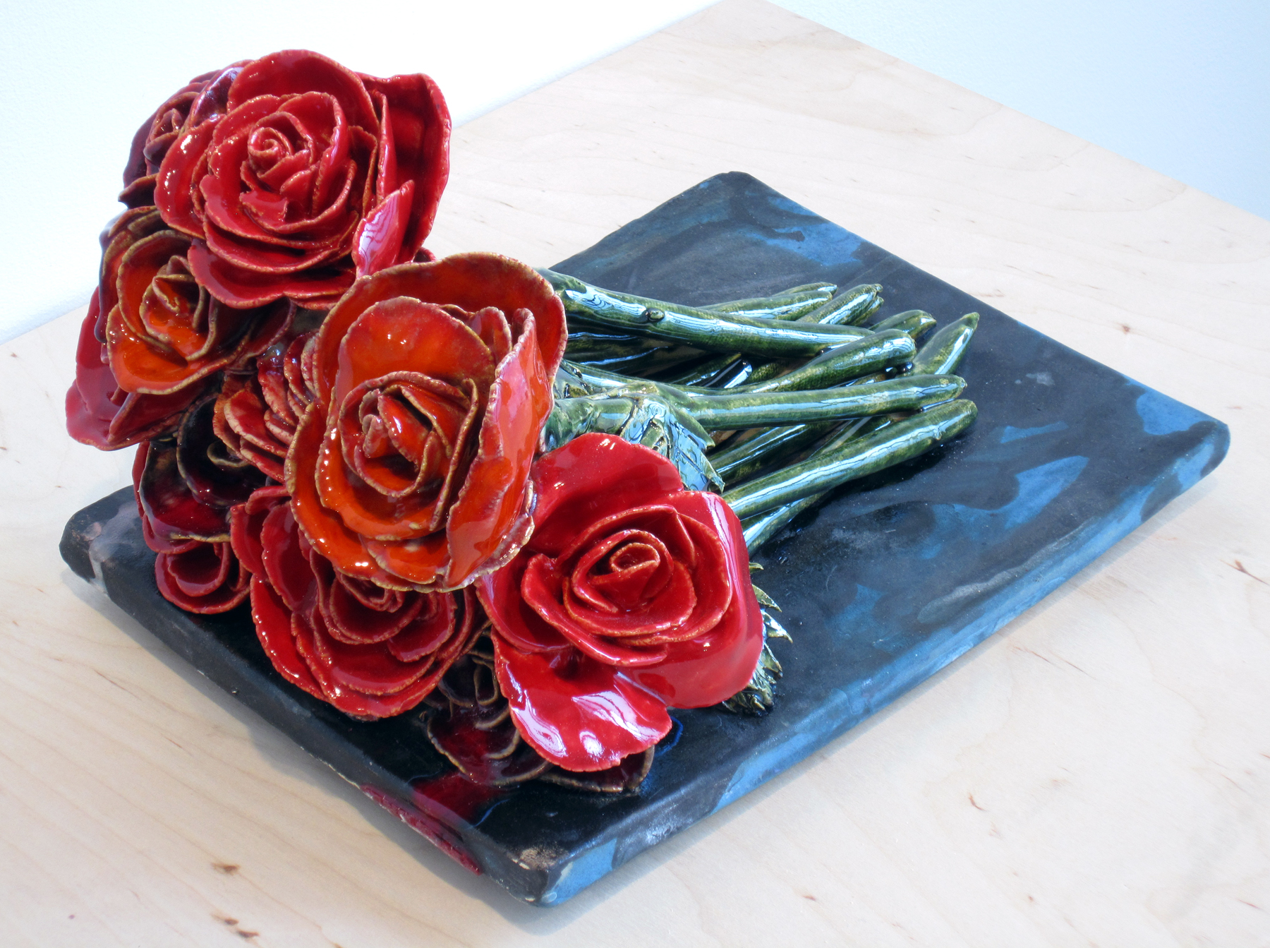   ERIK SCOLLON   Roses,&nbsp; 2013, glaze and underglaze on stoneware, 7" x 10" x 8"   