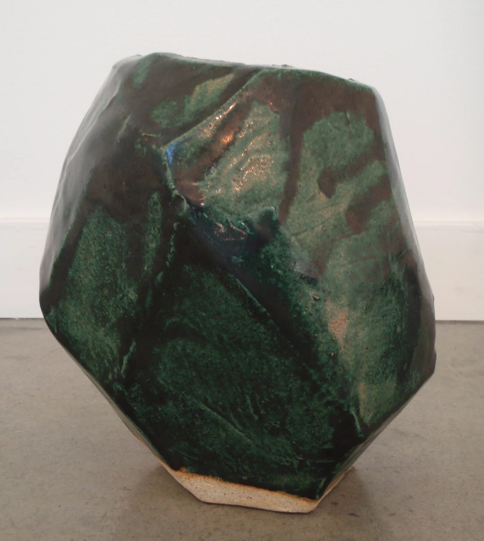ANNA SEW HOY verte/noir , fired stoneware, 8" x 7.5" x 6.5", 2012