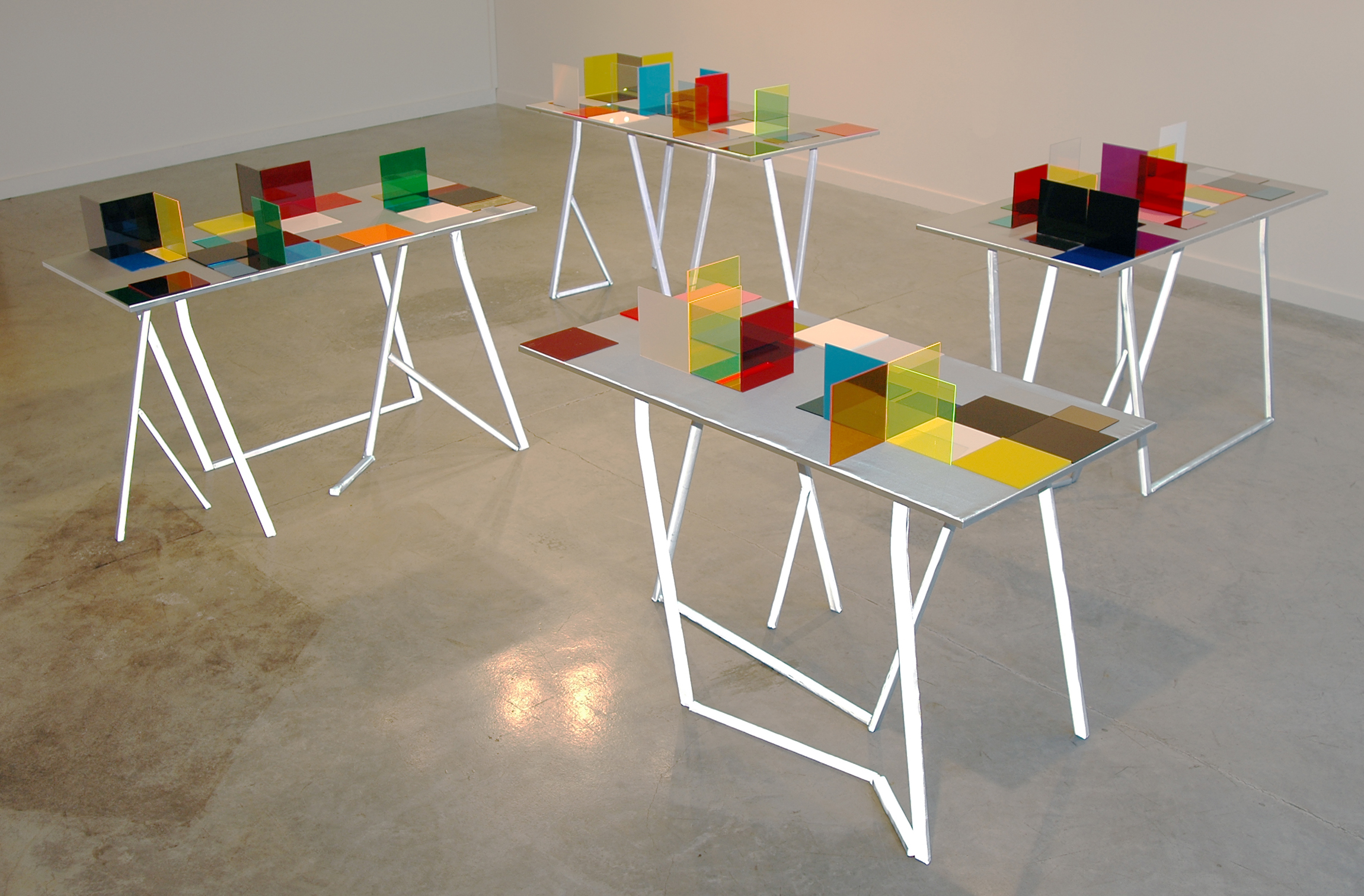 LUCY PULLEN Hue , Installation