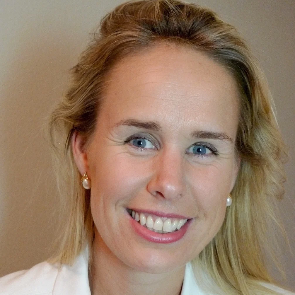 Alice McGrath Alice is a lawyer and international adviser and is currently working with host governments in PNG and Solomon Islands across their justice and security reform programs