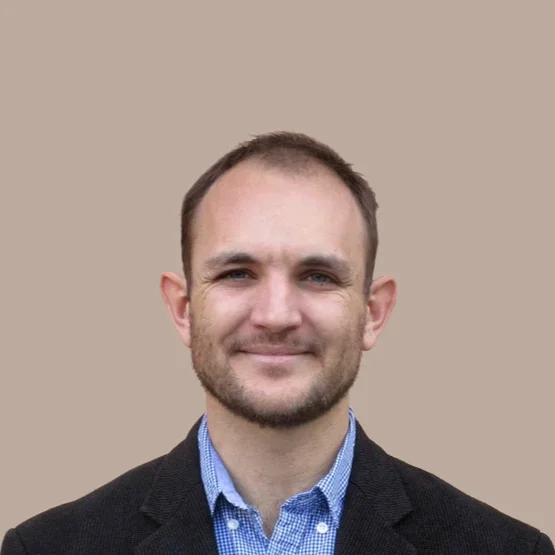 Richard Bell Richard works on research, monitoring and evaluation with a focus on quality governance, particularly in post-conflict and sustaining peace environments.