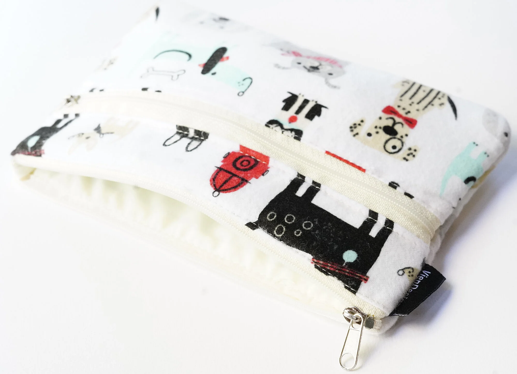 Medium_Dogs on White 04.jpg