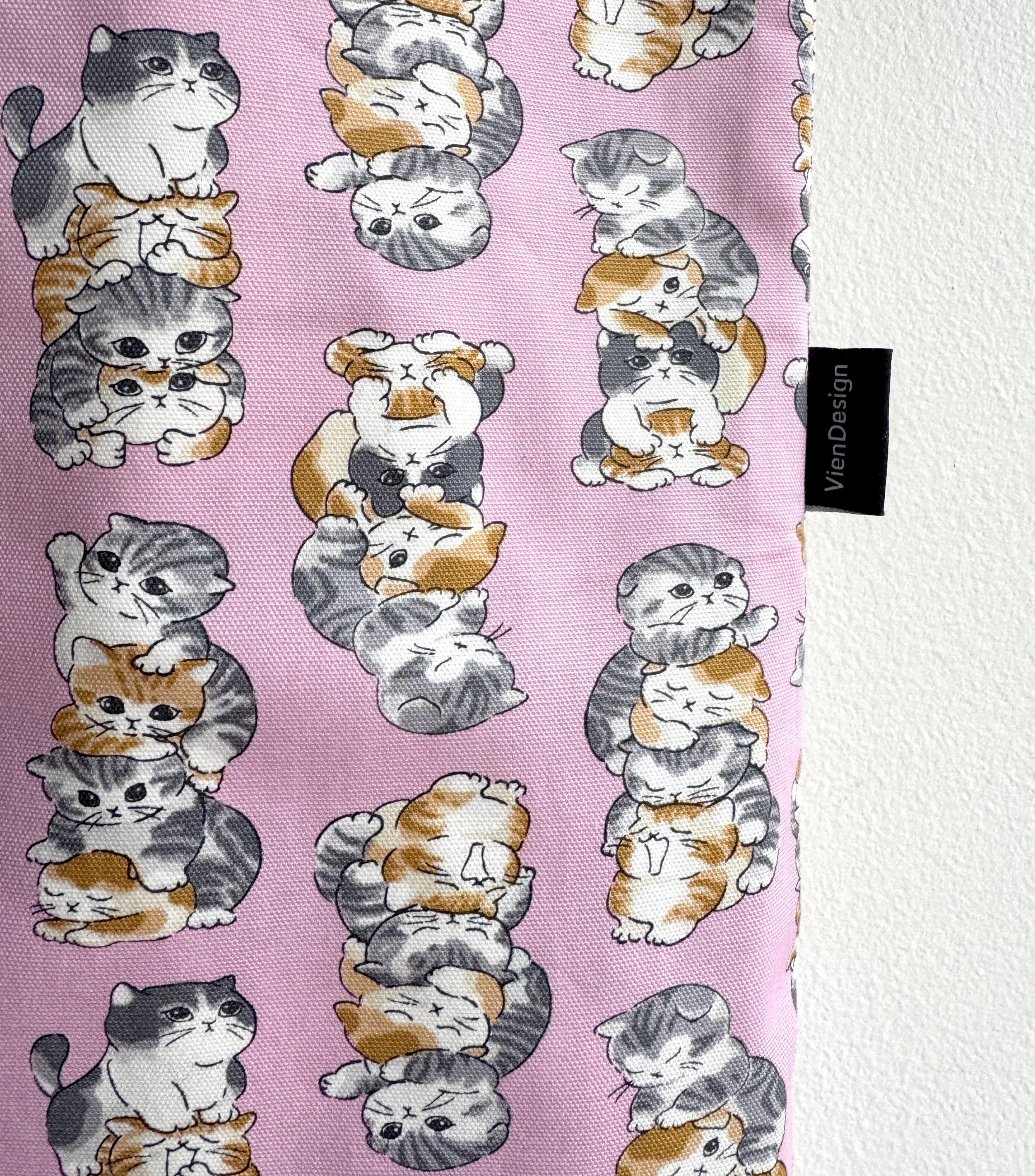 JAPANESE FABRIC - CATS ON PINK 01A.jpg
