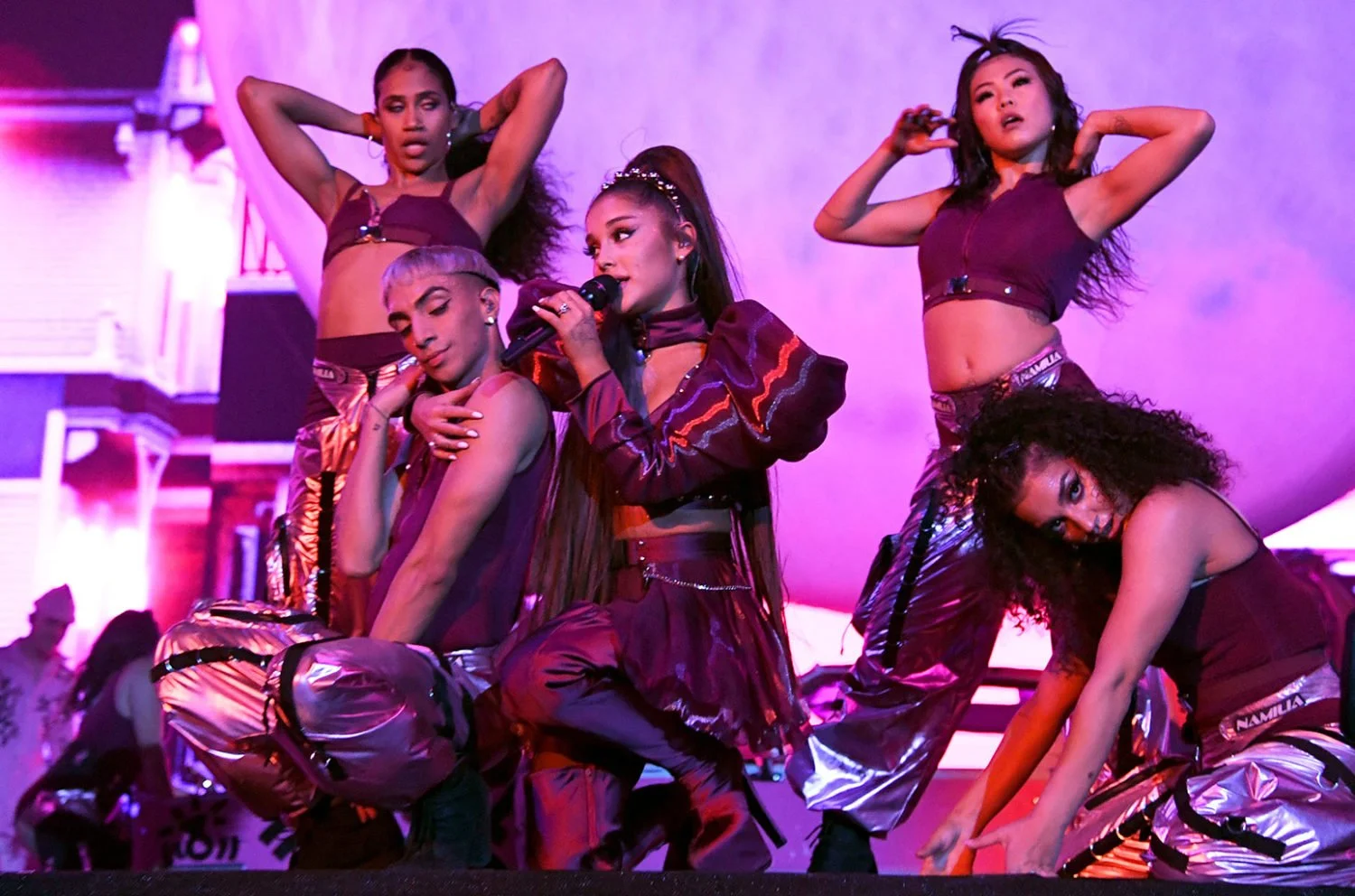 Ariana-Grande-Coachella-e1555361256280.jpg