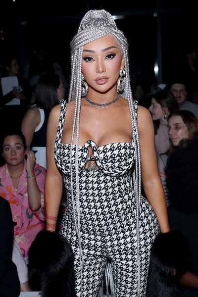 Nikita+Dragun+Chromat+Spring+Summer+2020+New+qM9edOvPqX8l.jpg