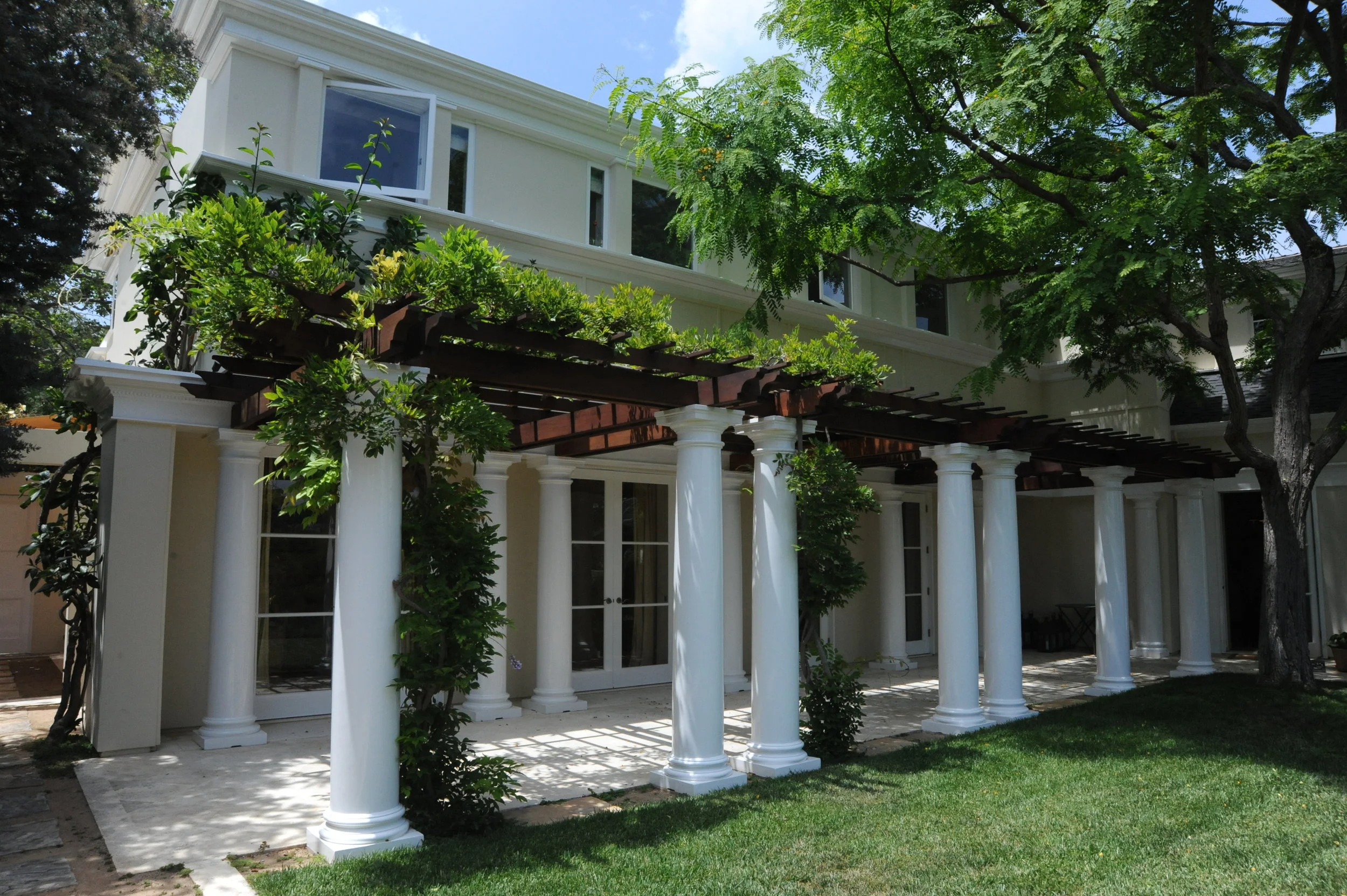 401-pergola 4.JPG