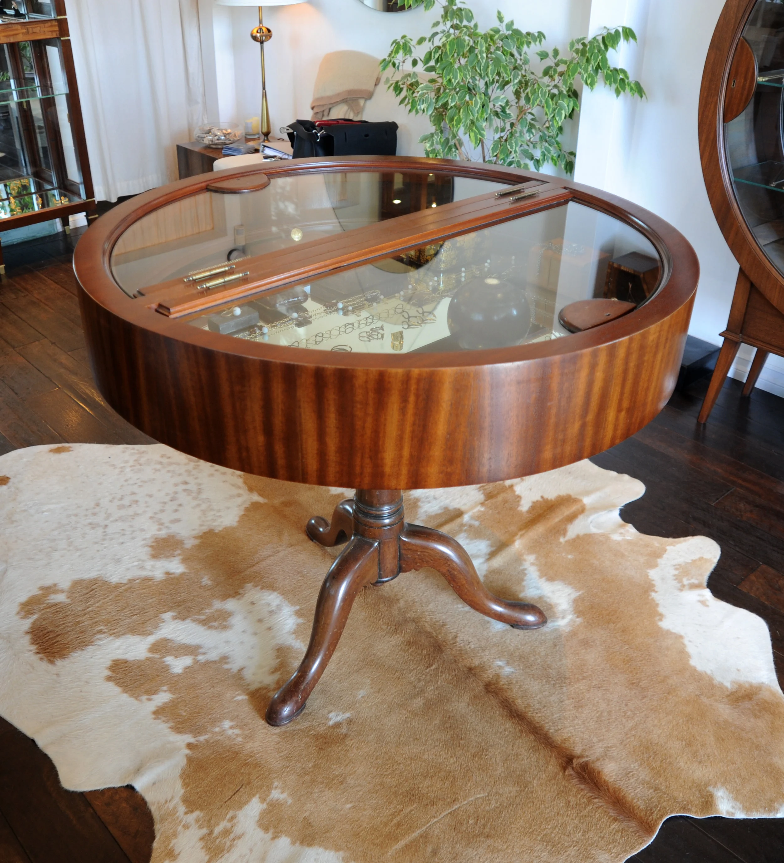 1 SFtabledisplay.JPG