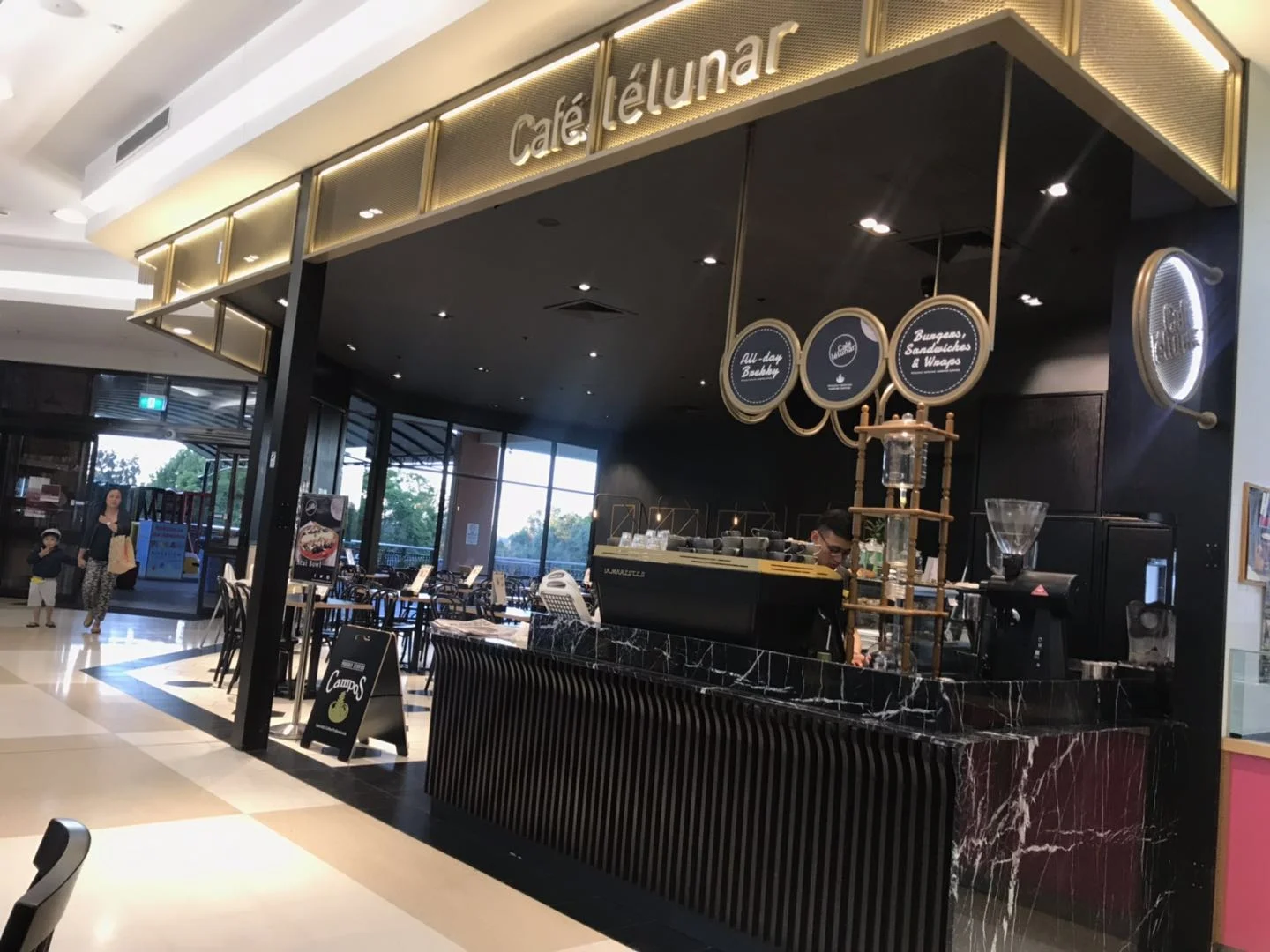 Cafe Lelunar - Windsor