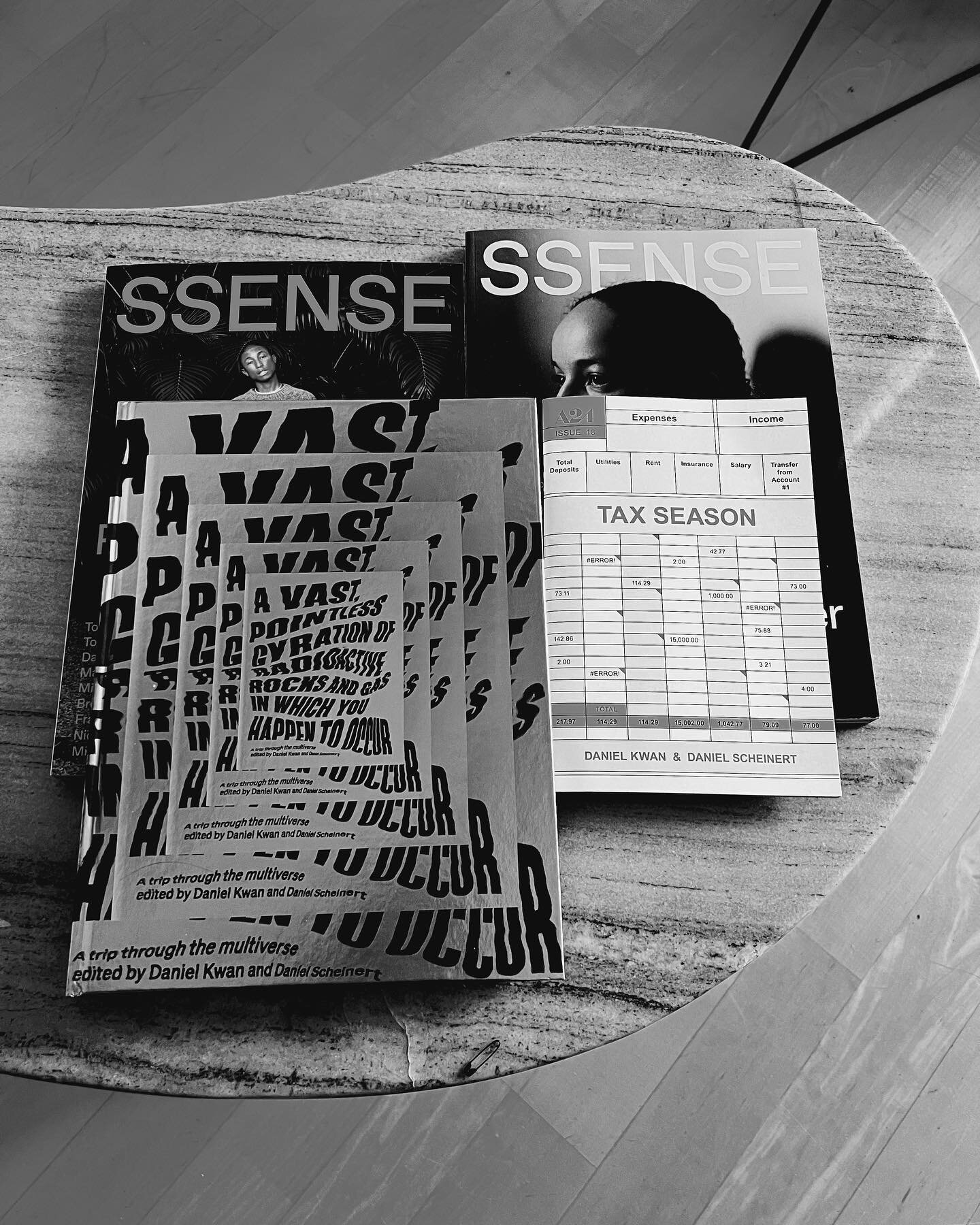 New coffee table books 😌☕️ And the only book I will ever want to read about taxes&hellip;👀👀👀👀👀 Time to source some googly eyes and pet rocks 🪨🪨 #EEAAO #everythingeverywhere #a24 #multiverse #art #science
