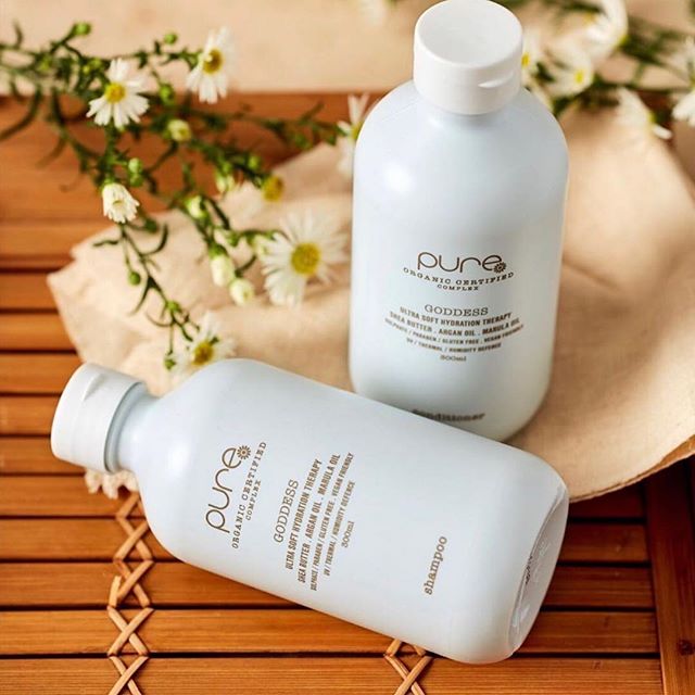 New product alert ....
@pure_haircare a vegan friendly,cruelty free, gluten free, sulphate free and paraben free! Plus bottles are made from 100% Australian recycled land waste plastic. .
.
.
.
.
.
#hair #hairperth #purehaircare #veganfree #glutenfre