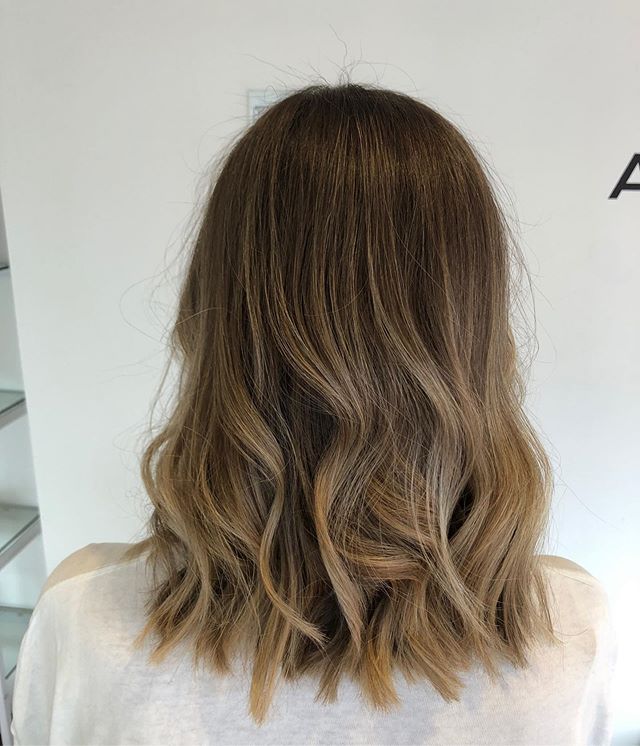 Gorgeous colour done by Charlotte .
.
.
.
.
.
. #floreathairdresser #balayage #pure #articohair #hair #perthhair #sunkissedbalayage #foils #waves #nofilter @artico_hair_perth