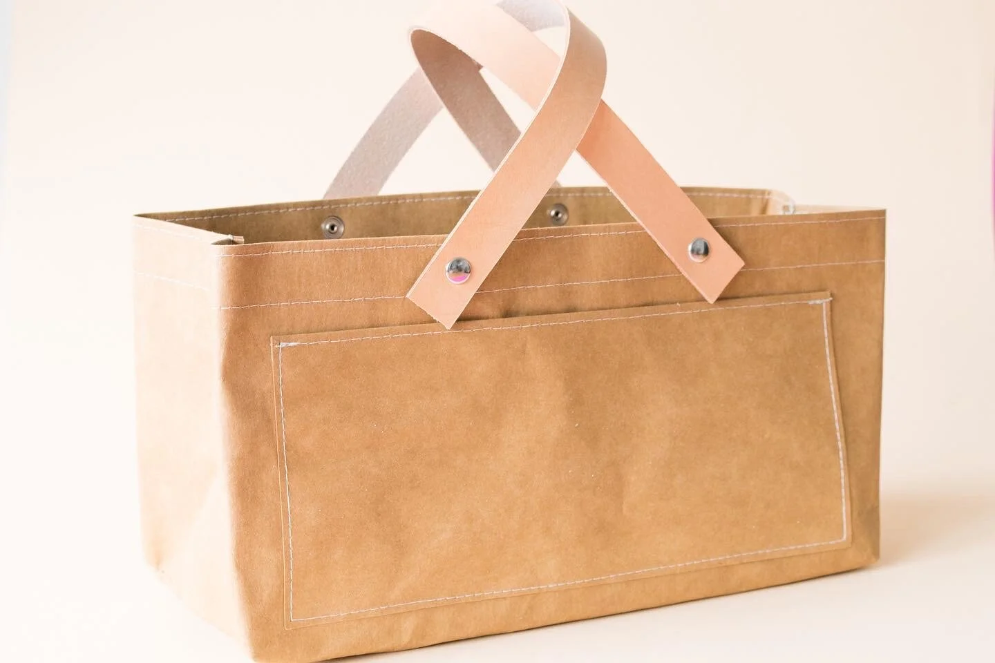 98AE95ED-627A-4DAA-95EC-871B6BE63216