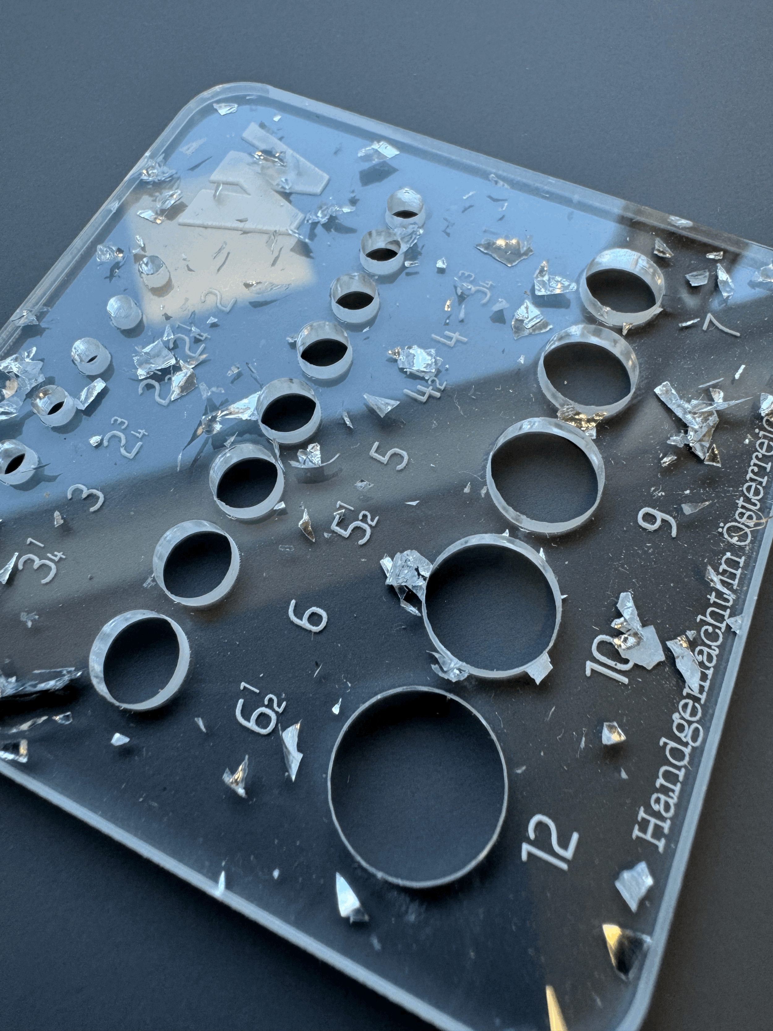 Nadelmass Acryl Silber Glitzer.gif