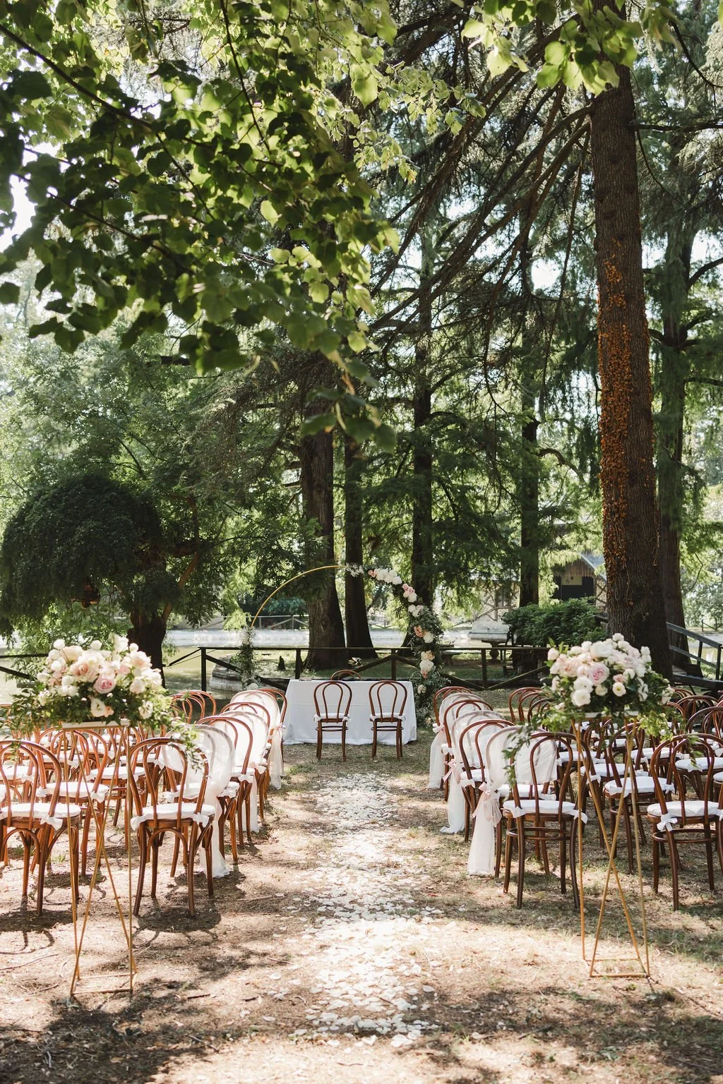 Tania Muser Italian floral designer outdoor ceremony garden