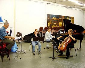 receiving coaching from Harry Sparnaay, with Chiffre Trio