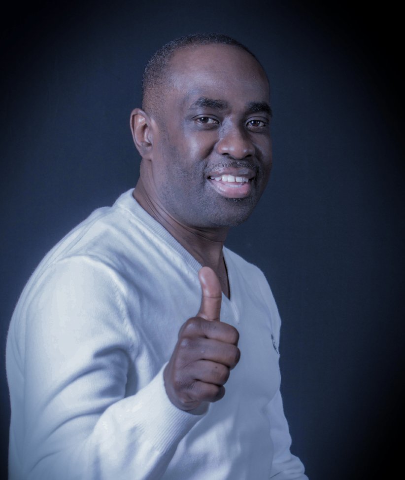 HEADSHOT PHOTOGRAPHY (11).jpg