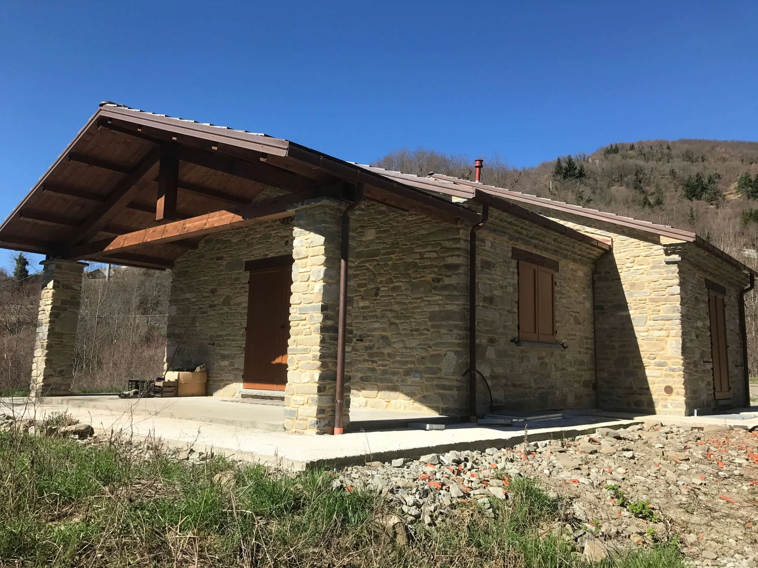 Casa ristrutturata a Borgovalditaro - edilizia scarpenti.jpg