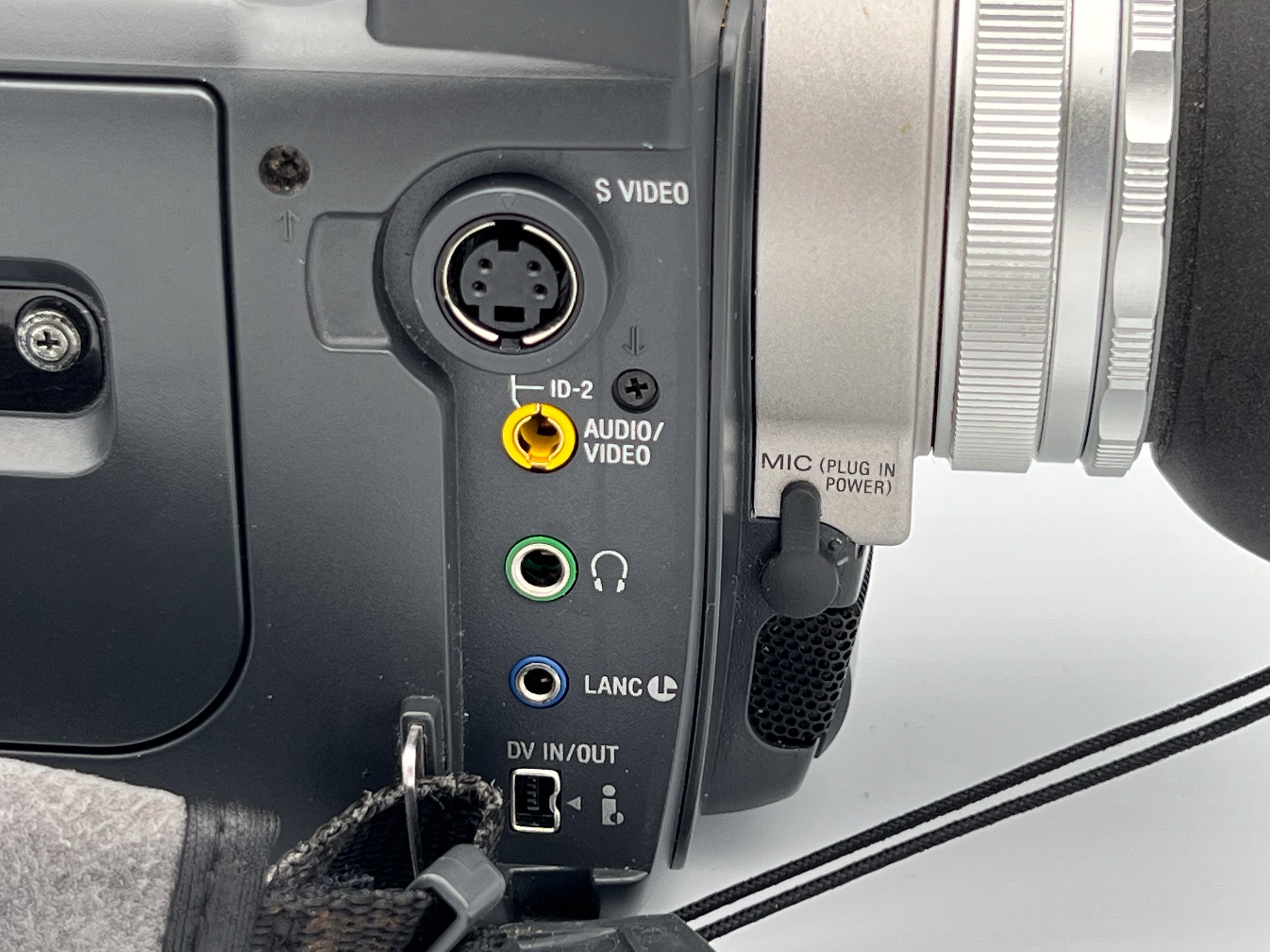 TRV900-10.jpg