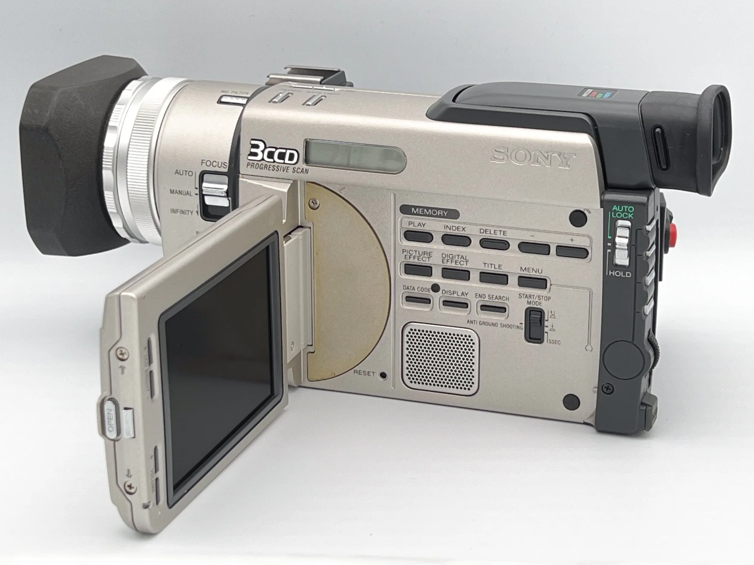 TRV900-5.jpg