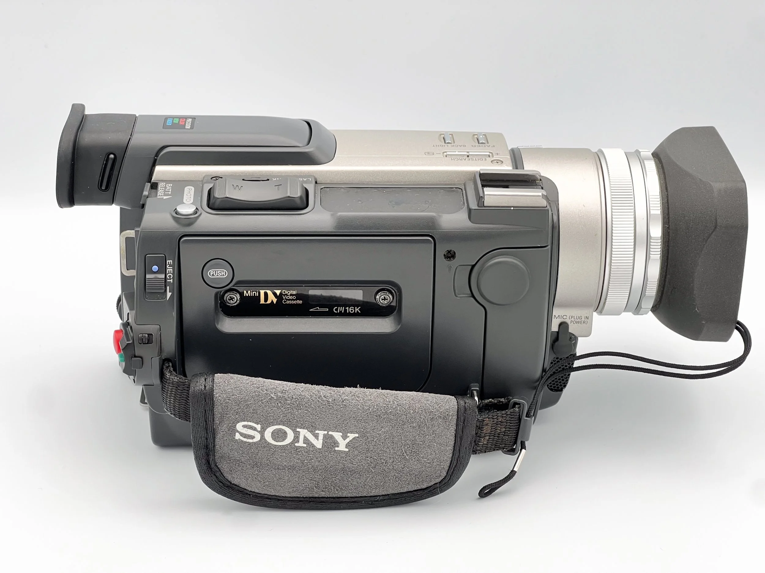 TRV900-8.jpg
