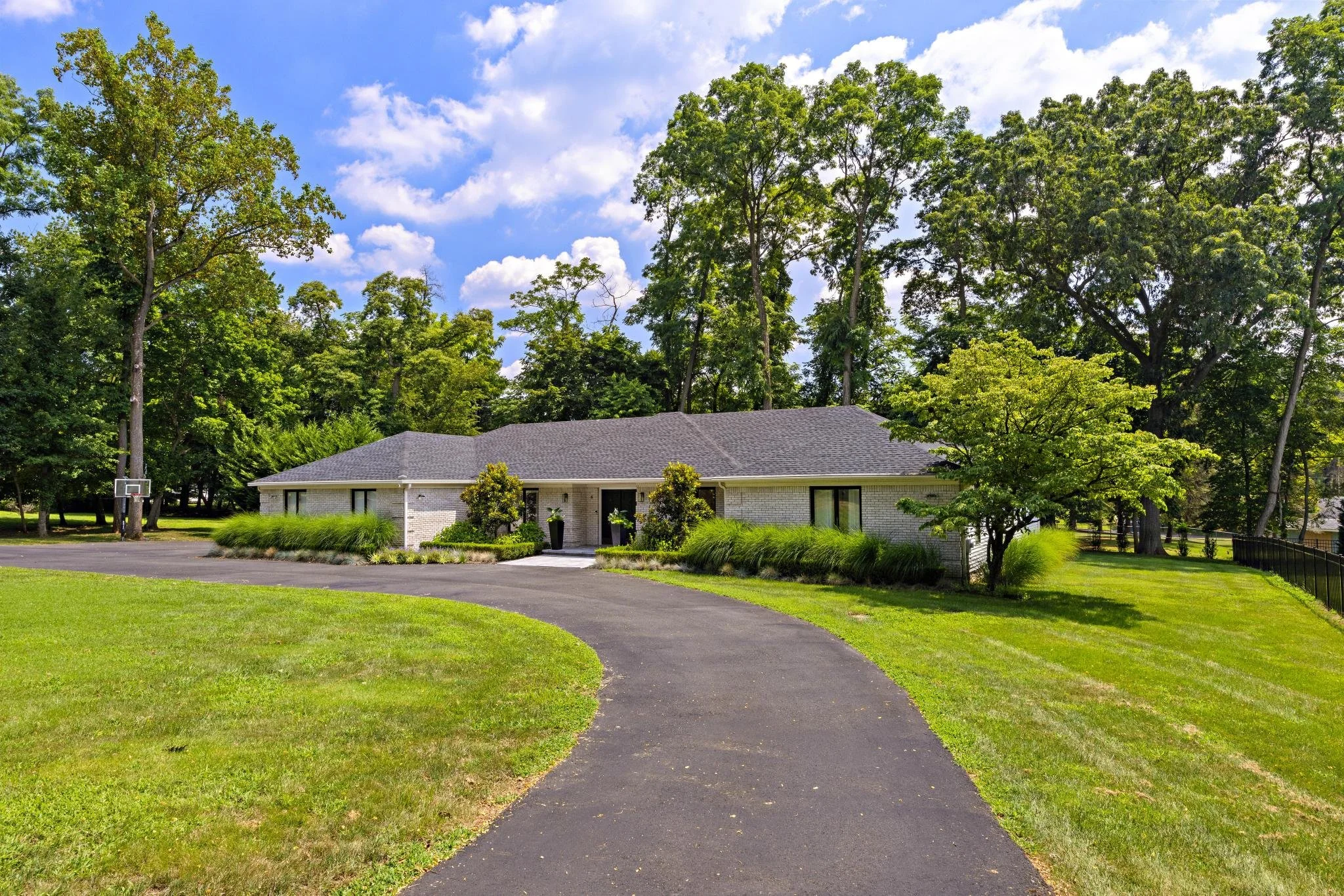 6 Cobblestone Ct (4).jpg