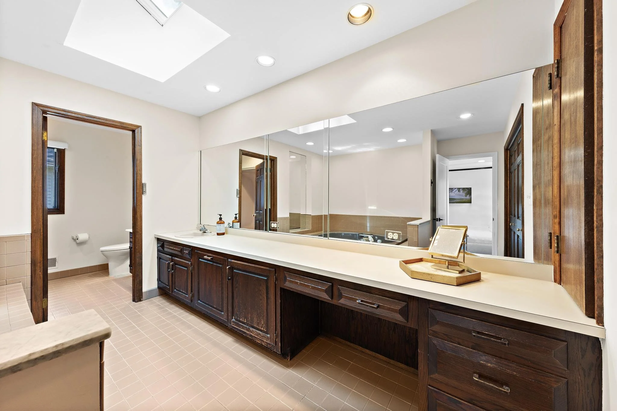 6 Cobblestone Ct (38).jpg