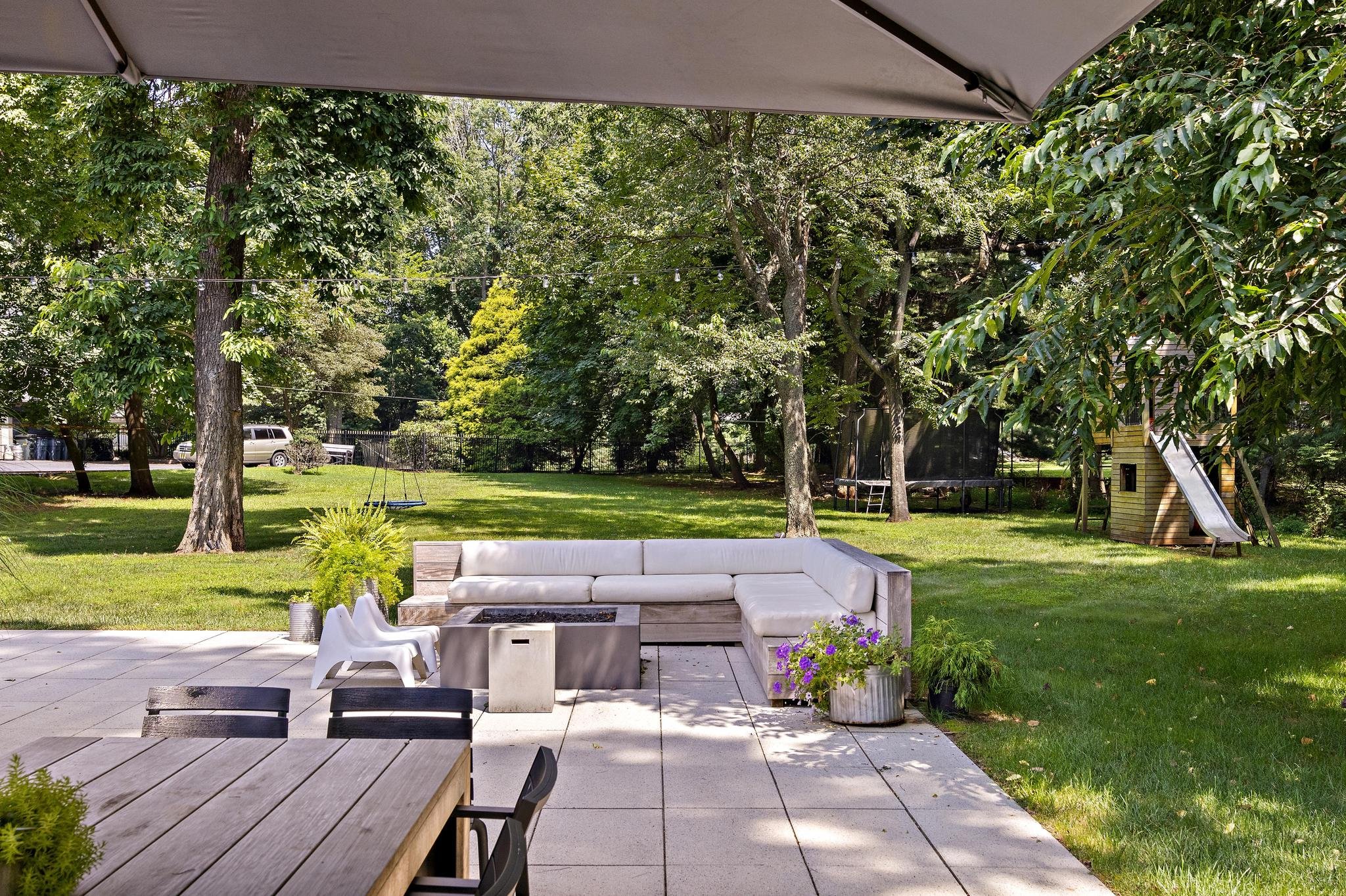 6 Cobblestone Ct (62).jpg