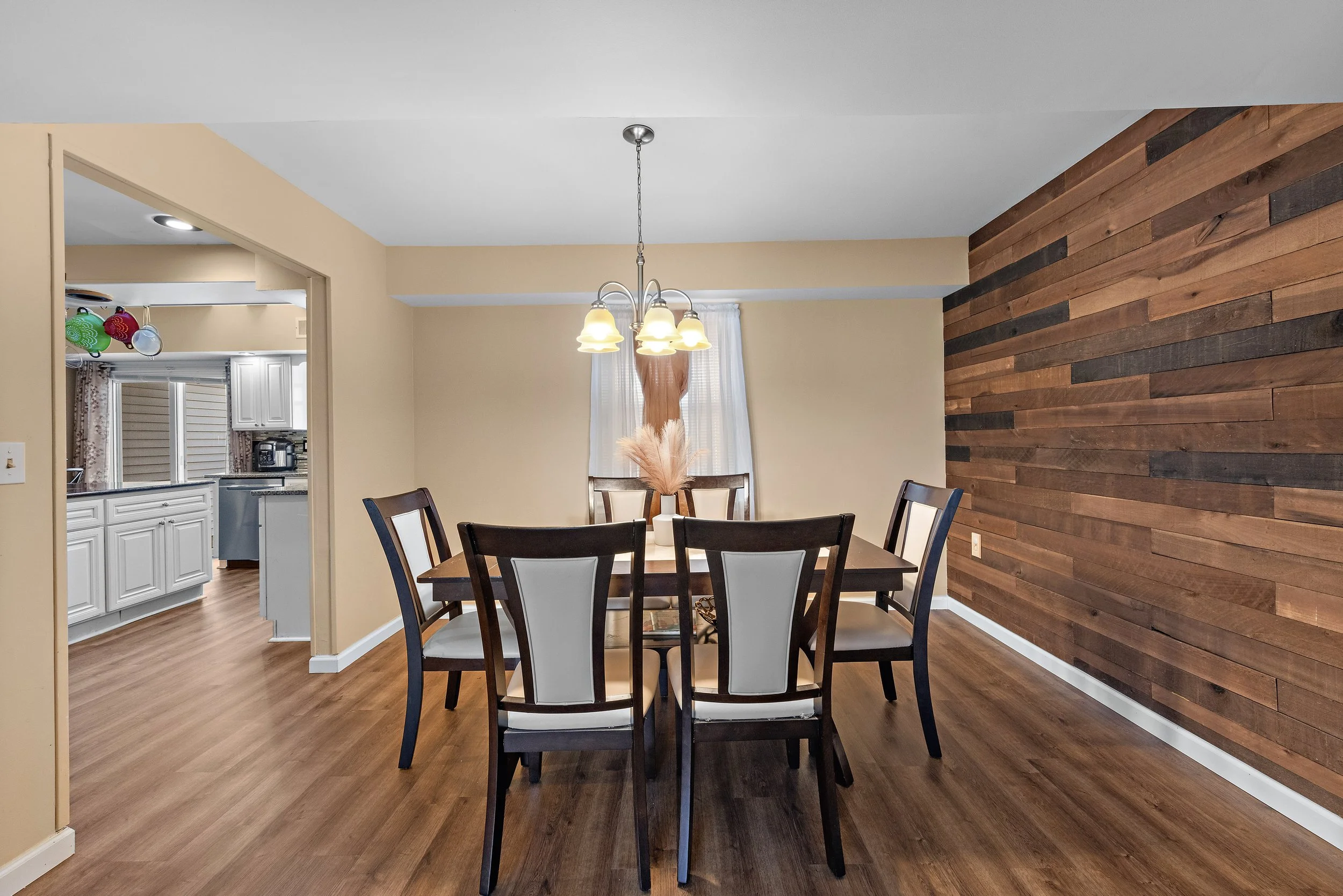 98 Maine St (16).jpg